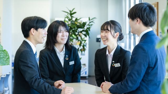 タケエイは業界内でも特に規模が大きくて、たくさんの技術を持つ会社。だから、チャレンジできる場がたくさんあります。