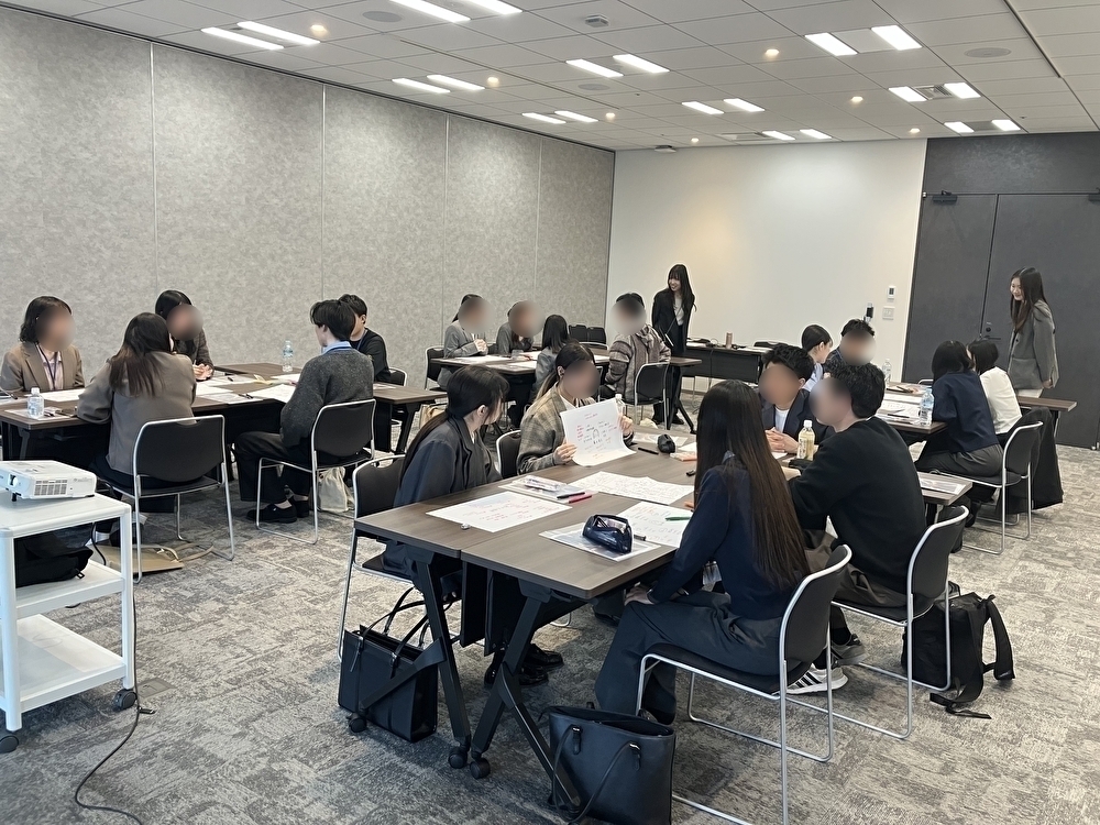 過去実施した就活生向けイベントの様子。今回は私服参加OKのイベントとなりますので、お気軽にご参加ください（写真も私服参加OKのもの）