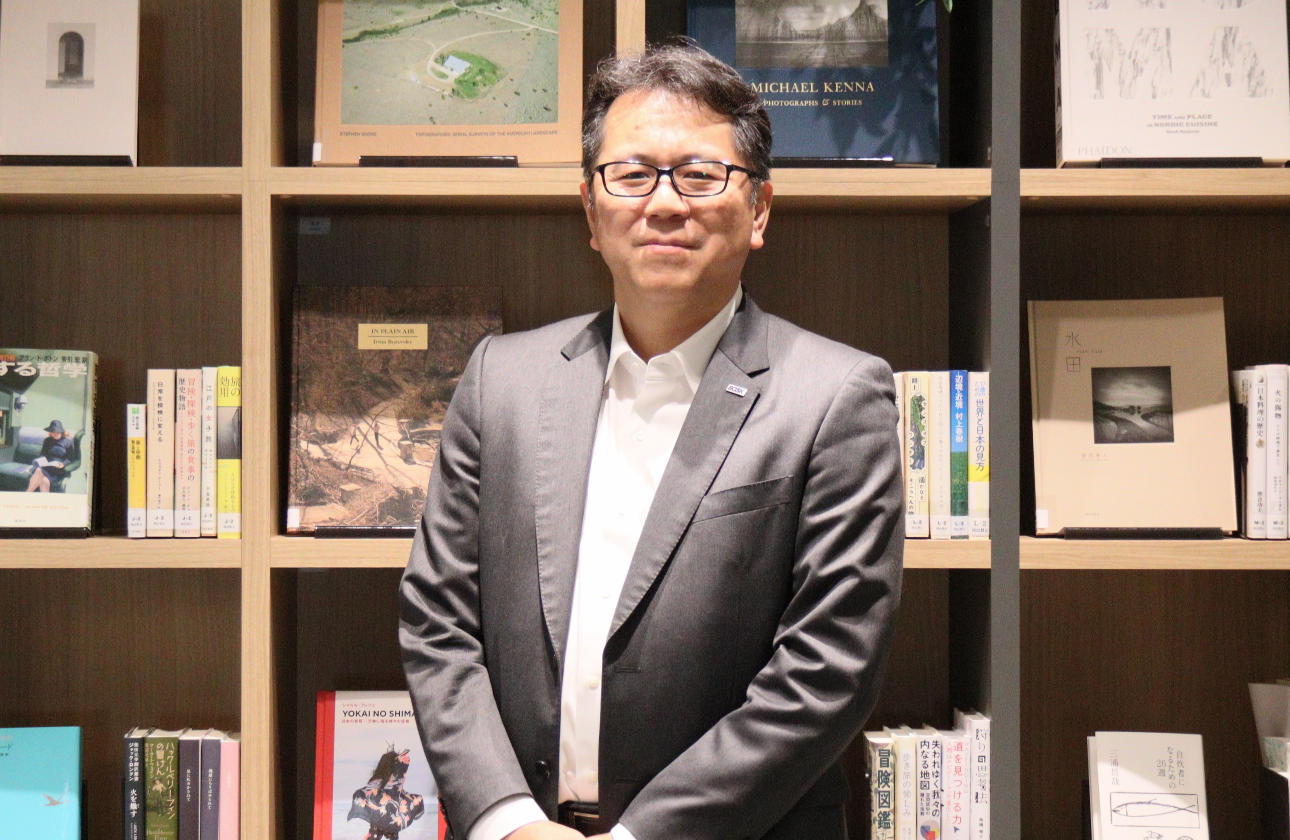 社長からのメッセージ『社会を止めない。挑戦を諦めない。その先の価値を生み出す。当社の一員として、共に歩む仲間を求めています。』