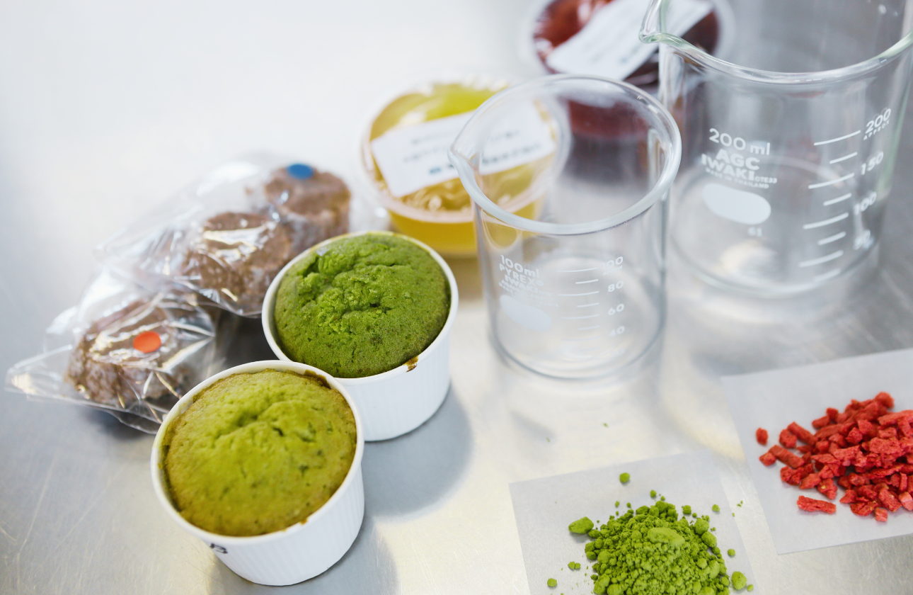 取扱原材料は10,000種類以上！全国屈指の品揃え