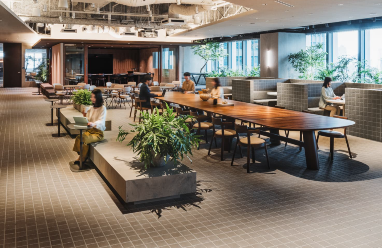 経営課題を解決する糸口がオフィスにあると捉え、新たな価値を生み出す場として、生産性や効率性の向上、創造性を育む空間創りをサポートしています。