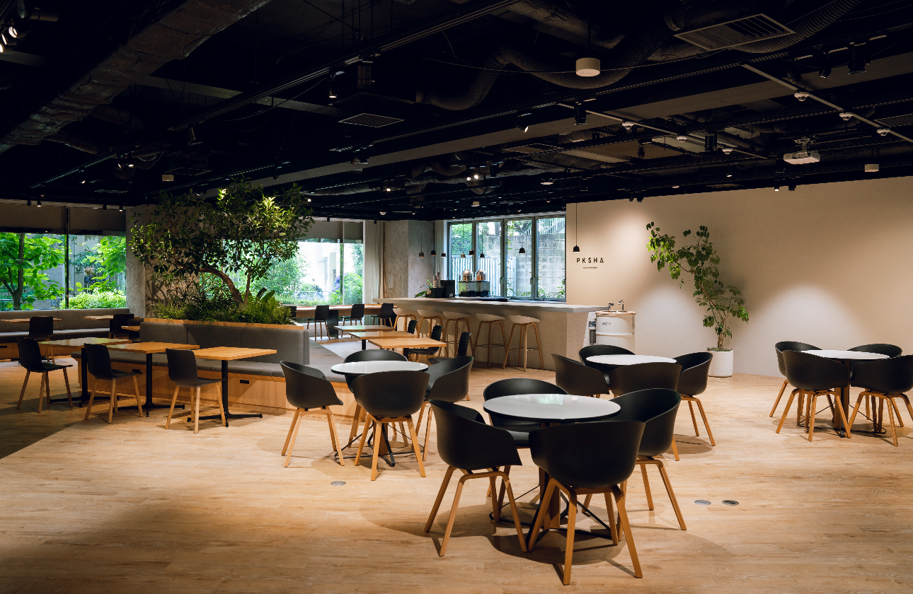 コミュニケーションを活性化するためのオープンスペースとして開設