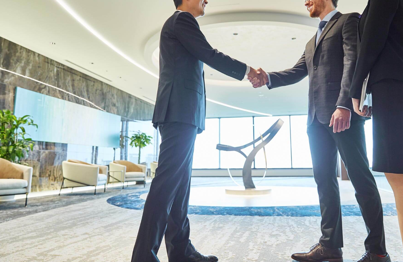 国際法律事務所の老舗。英語力を生かし、多数の国際案件に携われる