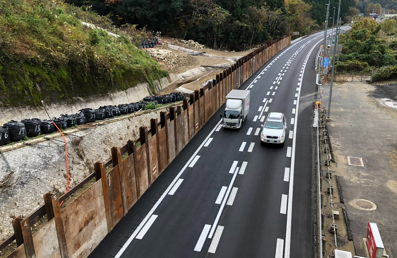 北陸自動車道　敦賀管内災害復旧工事（その2）工事