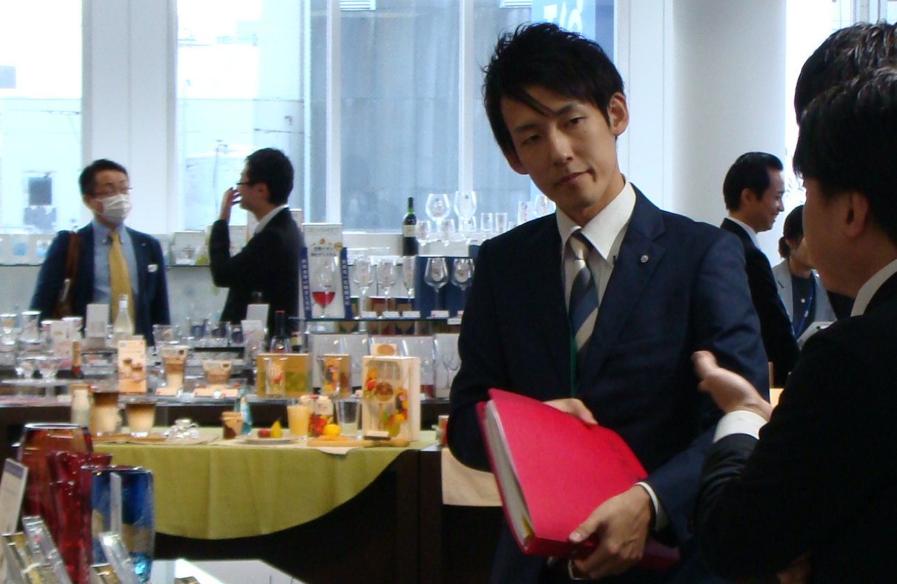 革新的な企業活動により、顧客の創造をおこなう