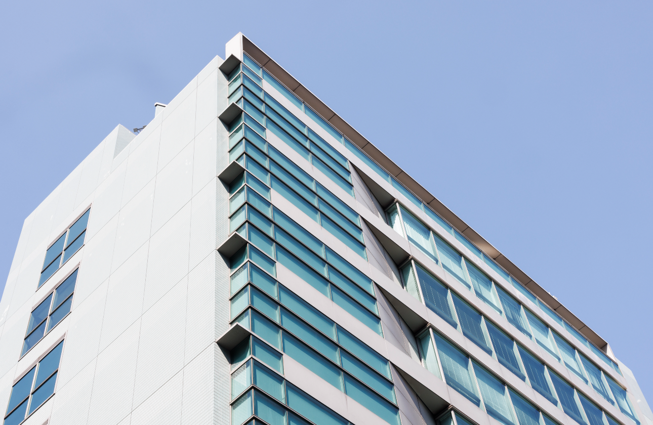 日本橋にある東京本社のほか、大阪支店、仙台営業所、いわき営業所、下関営業所、台北支店を拠点にしています。