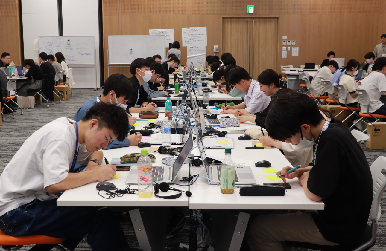 人財に重点を置き、文理問わずプロフェッショナルを育成！