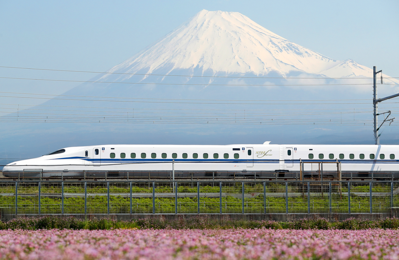 日本の大動脈と社会基盤の発展に貢献する