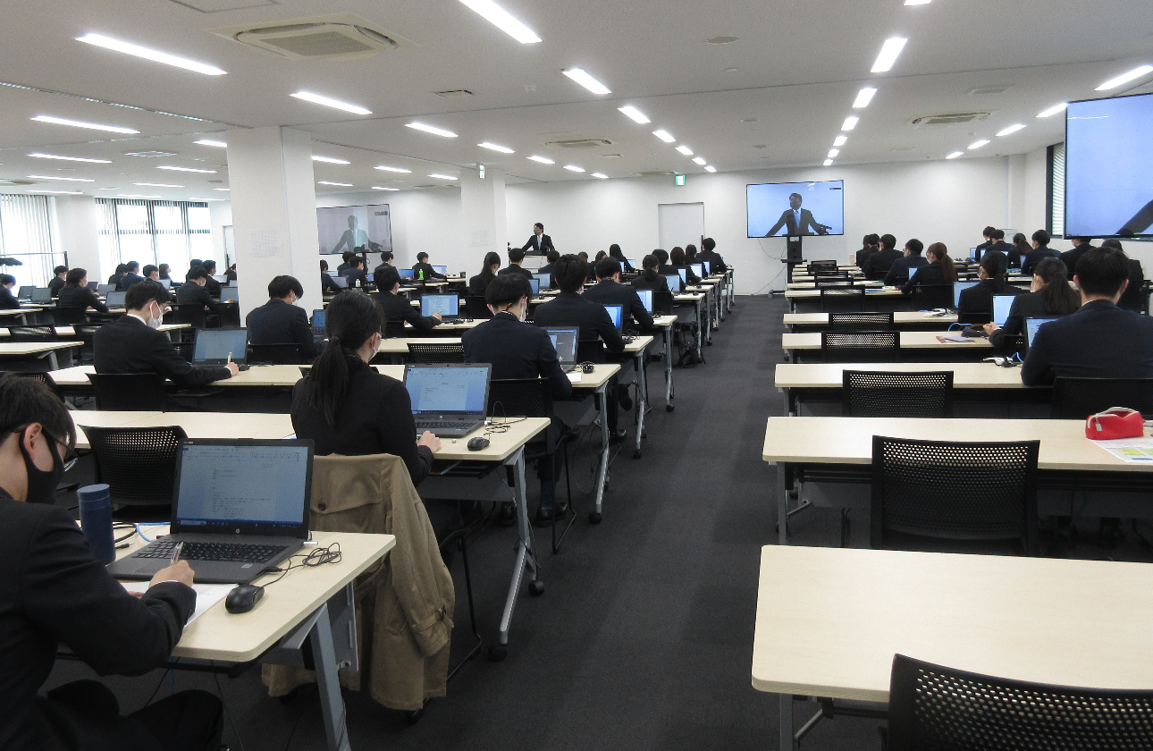 研修や教育には自信があります!〈専門の人材育成部門〉〈専任講師〉