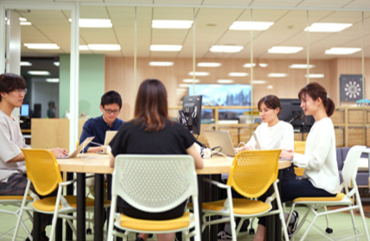 PEOPLE 　～活躍する人物像～