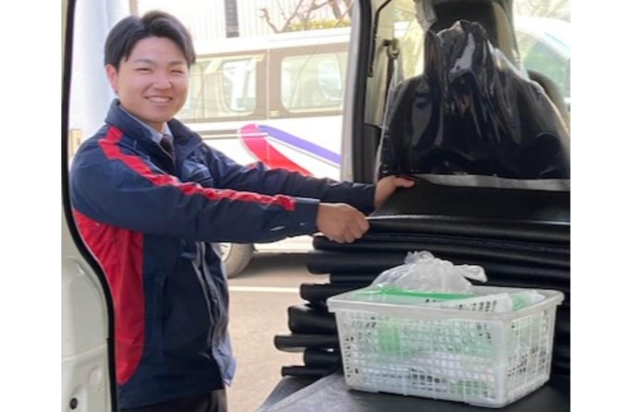 回収・クリーニング後、キレイな商品をお客様のもとへお届けします。