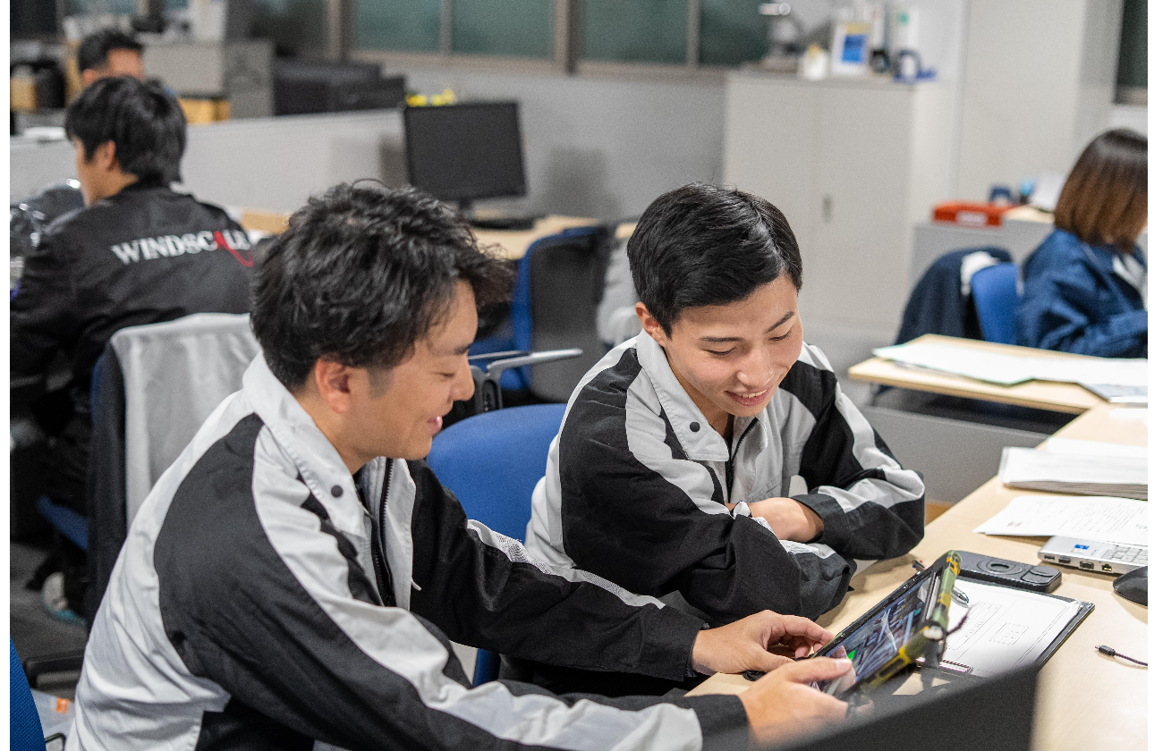 若手のうちから裁量権を持って働くことができます。資格取得支援などの育成環境の整備にも力を入れており、社員の成長を後押しする環境があります！