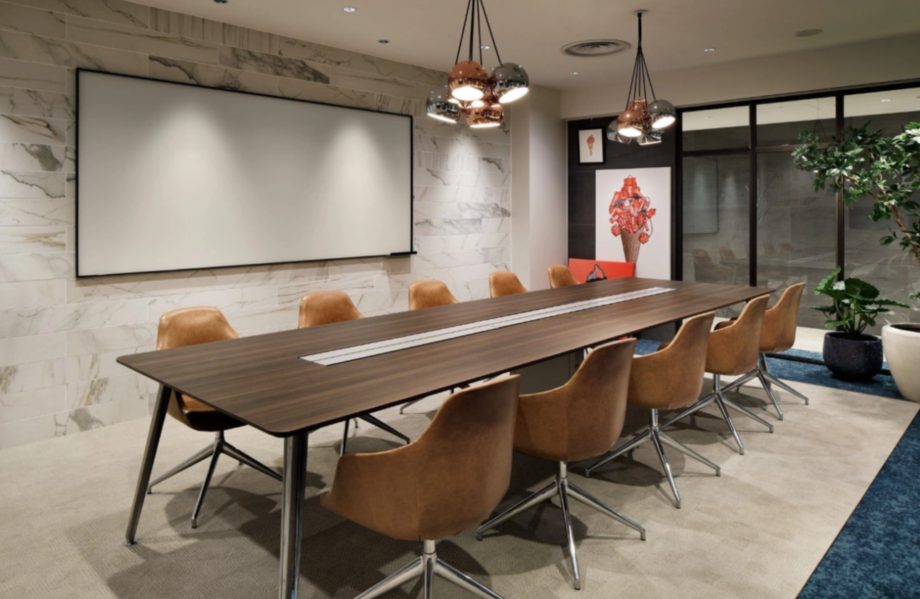 「あらゆるビジネス課題の根源には、顧客視点や体験設計の欠落がある」と捉え、 これらの解決を多様なサービスラインナップで実現