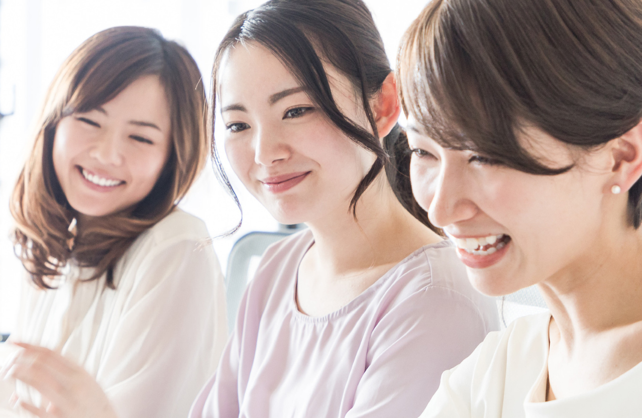 JA全農では、多様な研修制度、OJT、上司との面談制度などを通して、一人ひとりの成長をサポートする体制が整っています。