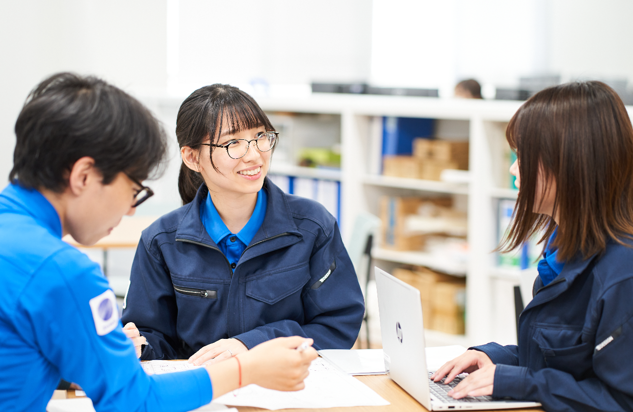 ★福利厚生充実★ 社員食堂1食250円！！