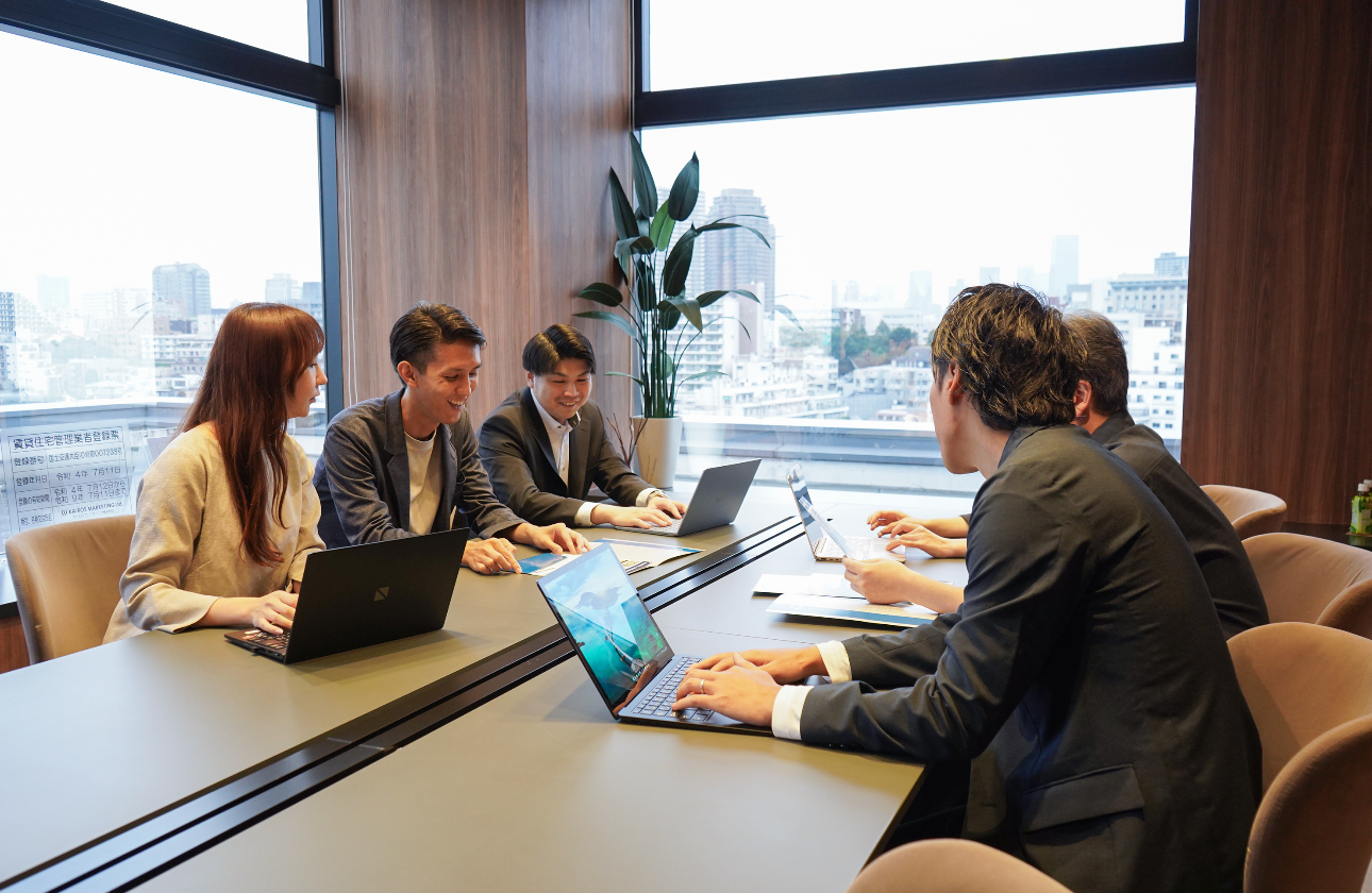 当社は、誰もが不動産のプロフェッショナルになれる環境です。皆それぞれのカッコイイを追求し、成長し続けております。