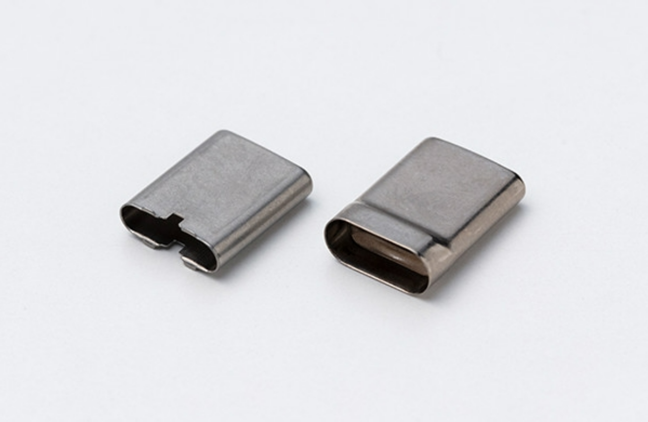 エレクトロニクス事業〈USB Type-C用プラグケース〉