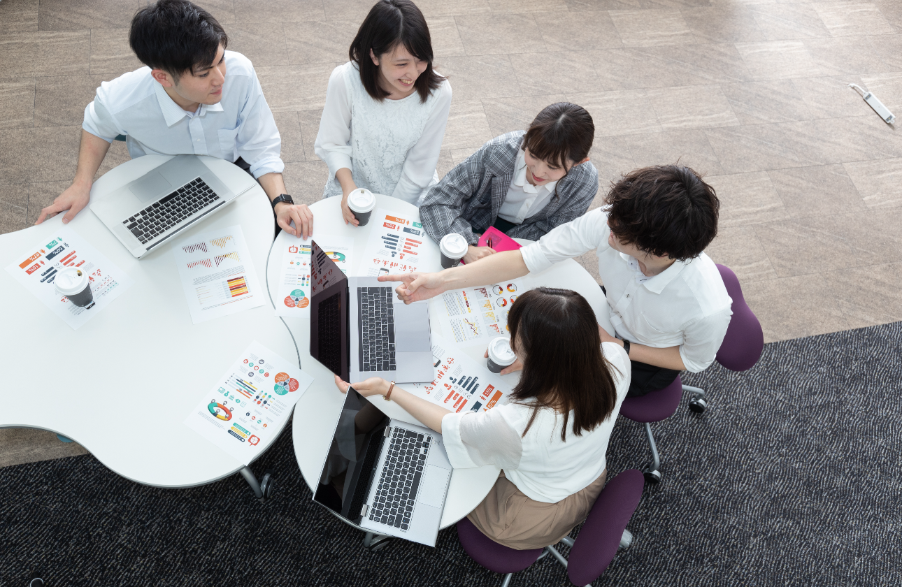 社員の意欲を刺激する、充実の研修制度