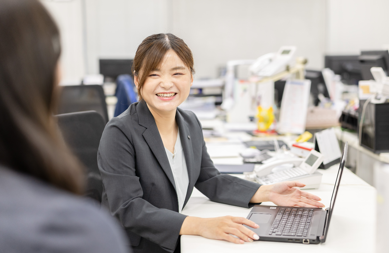 全国区に広がる様々な法人のお客さまに社用車の導入提案から活用まで一貫してサポートする法人営業部門