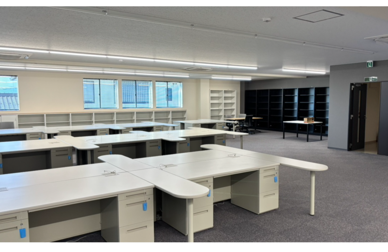 2025年5月に働く環境をリニューアルしました。今年度は休憩室・会議室スペースのリニューアルを企画しております。