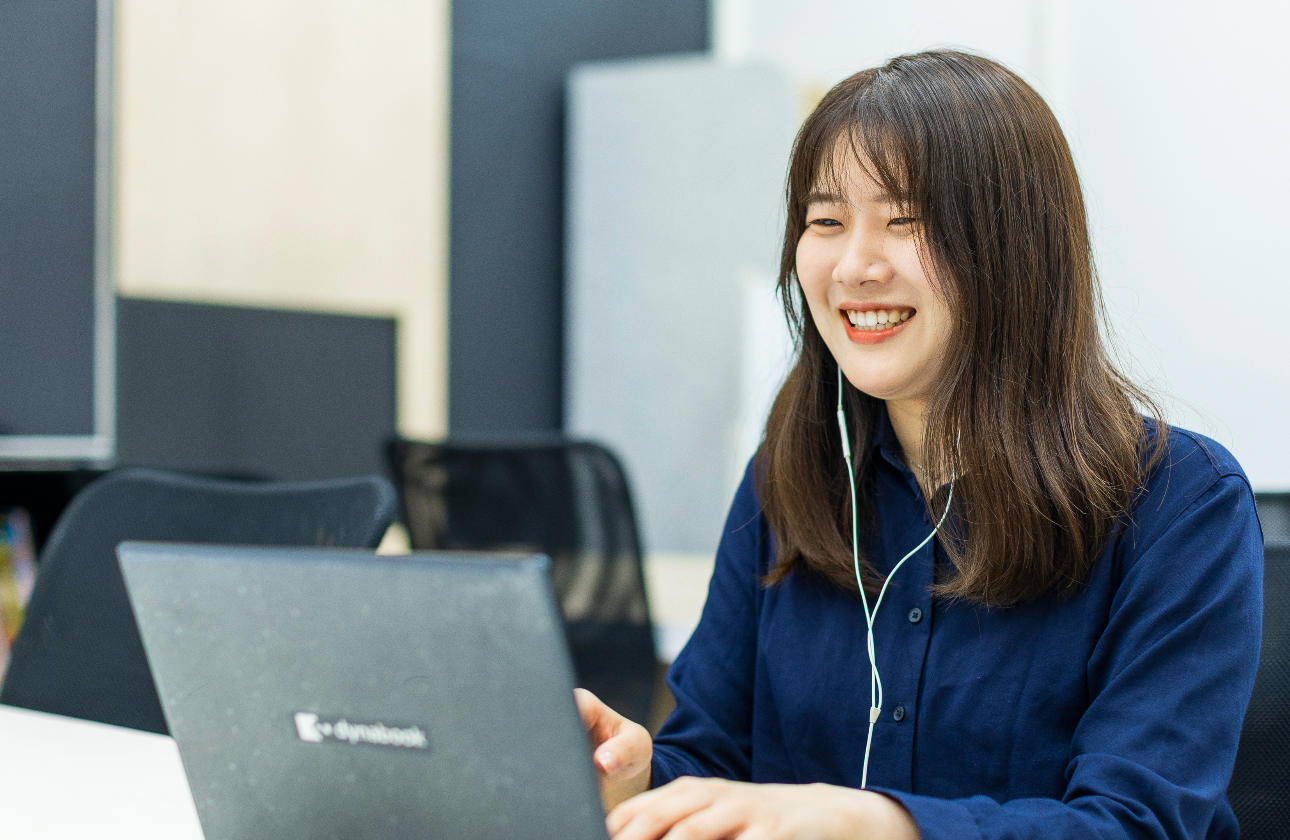 年間休日120日以上！キャリアの選択肢も多彩です。