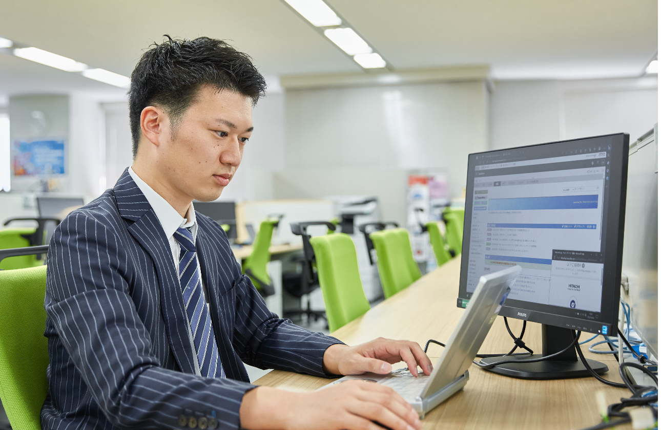 研修制度が充実！約1300コースの豊富な研修メニューがございます！