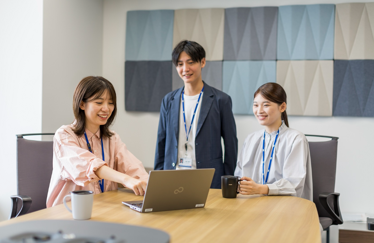 メンバー同士会話がしやすく、風通しの良い職場を実現しています。
生き生きと働ける会社を目指し、社員の交流のための様々な施策を実施しています。