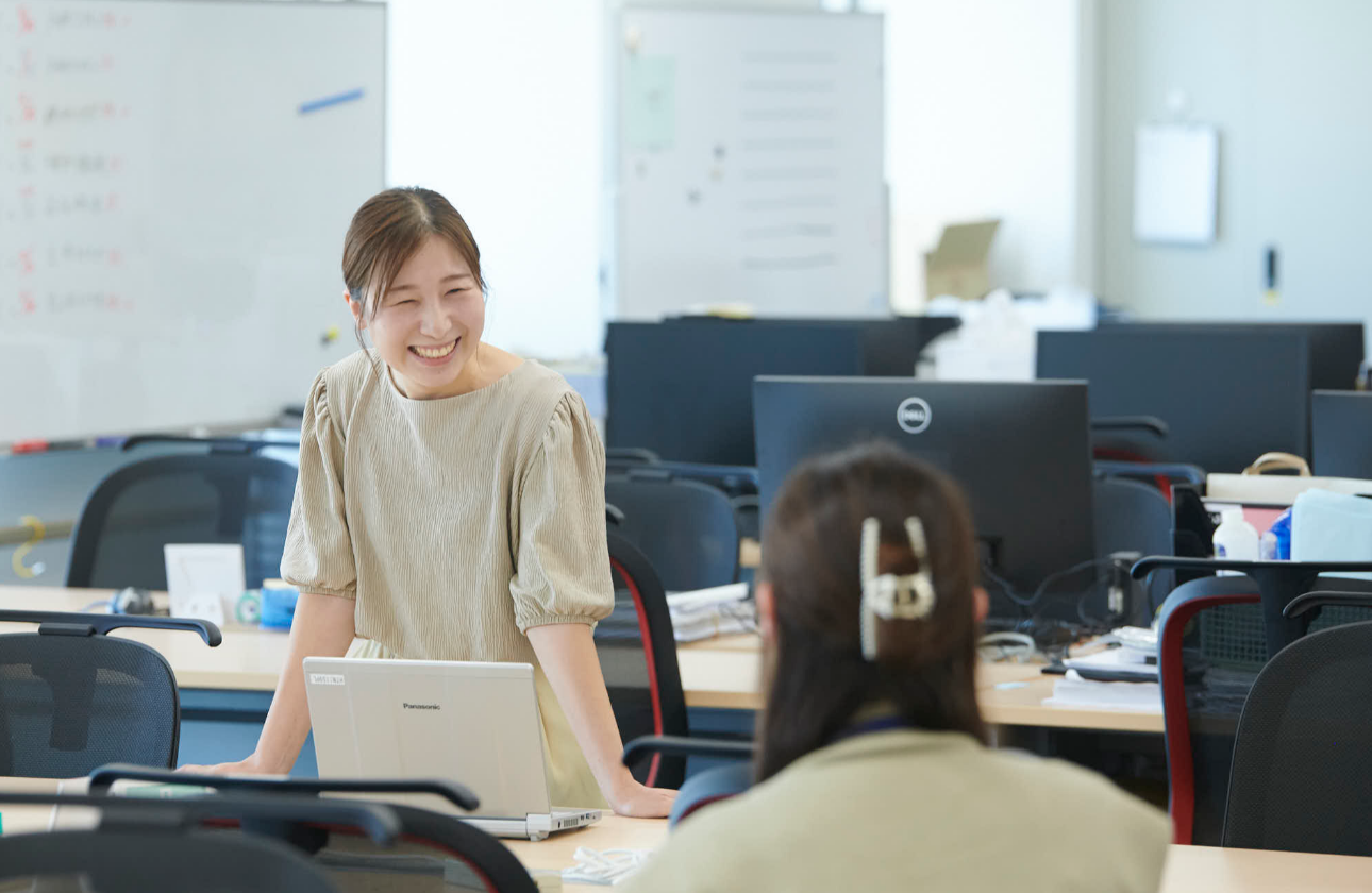 先輩後輩関係なく、意見交換ができる環境