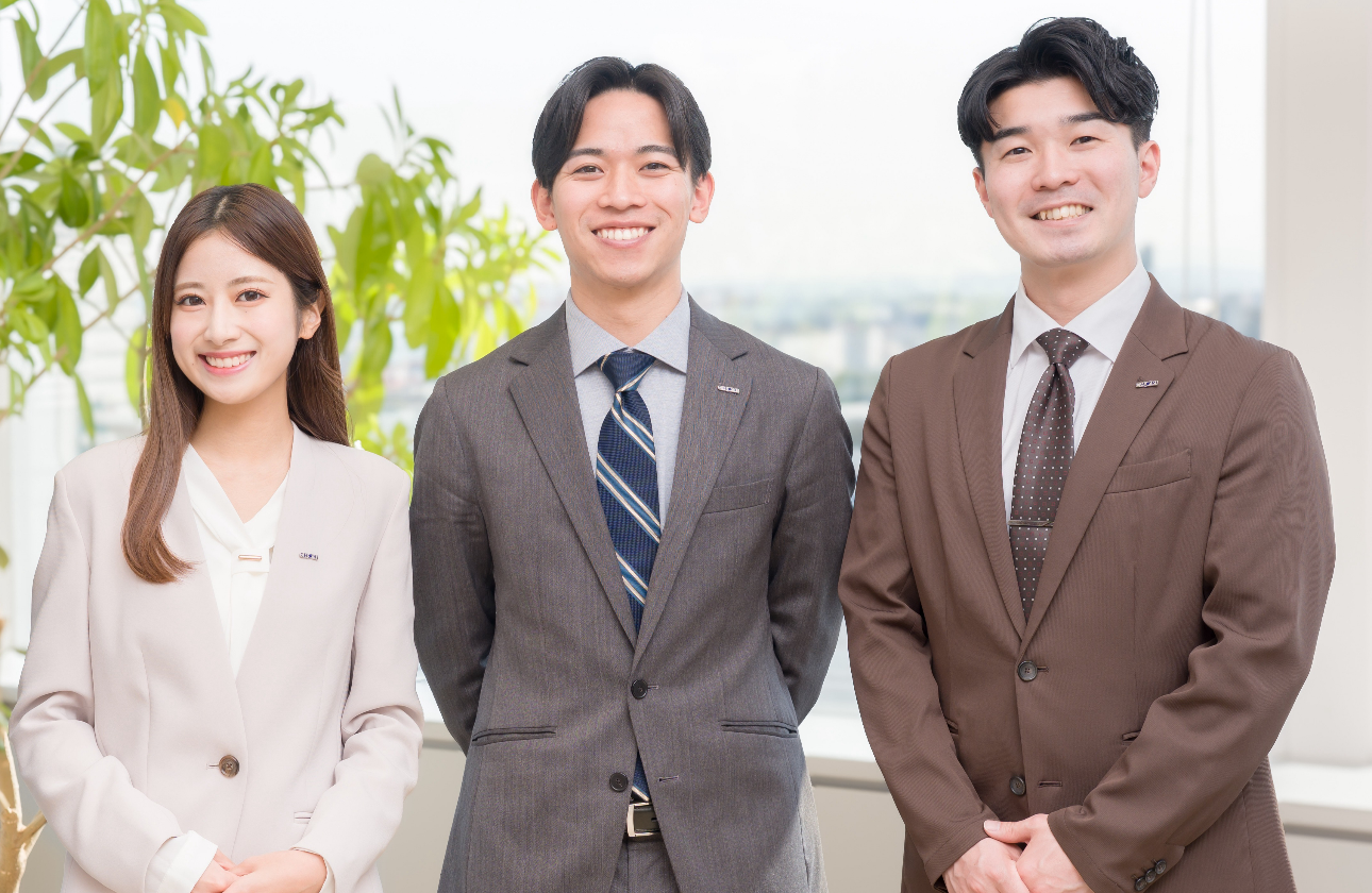 蝶理株式会社　新卒採用担当の岩田(左)・髙谷(中)・岡山(右)です。
今後の会社説明会や選考でお会いできることを楽しみにしています。