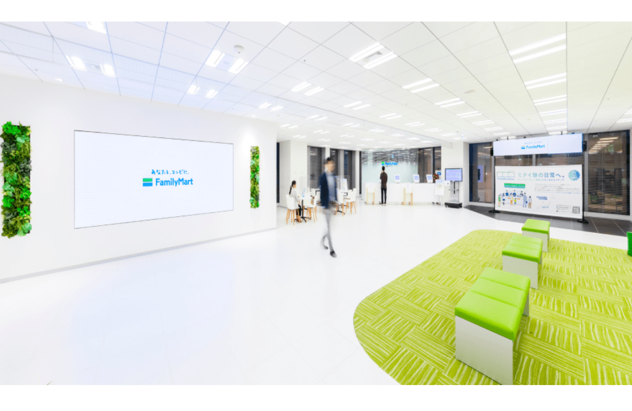 ファミリーマートで働くということ